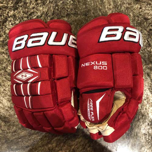 Brand New Nexus 800 Hockey Gloves