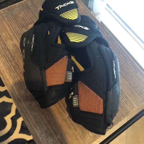 Tacks 7092 Elbow Pads Senior