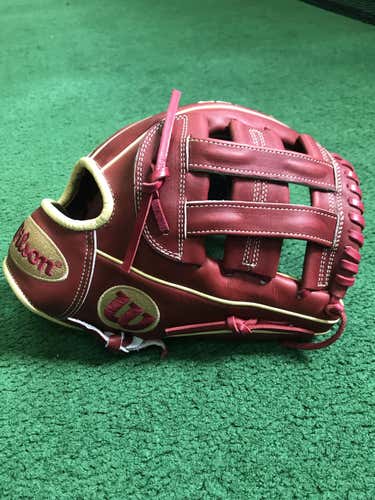 New Wilson A2000 PP05 Baseball Glove