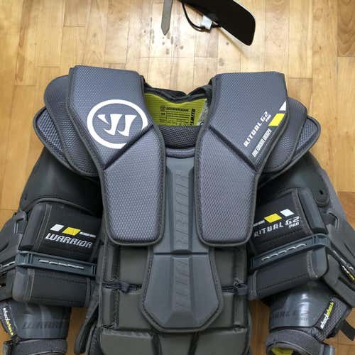 New Ritual G2 Goalie Chest and Arm Protector Goalie Chest Protector Senior Pro Stock