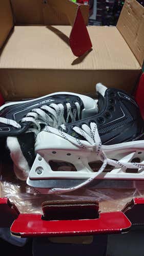 New CCM Ribcor 40K Hockey Goalie Skates Junior Size 1.5