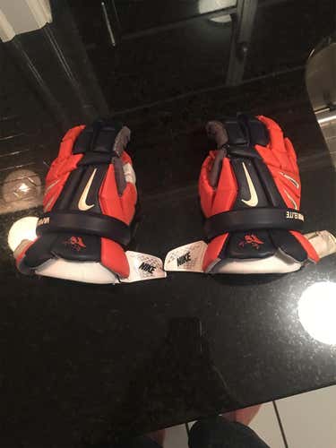 Utica College Vapor Elite, And Stallion 500 Gloves