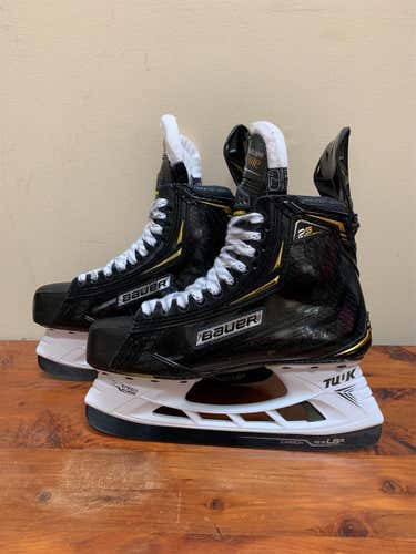 New Supreme 2S Pro Hockey Skates Senior Size 7