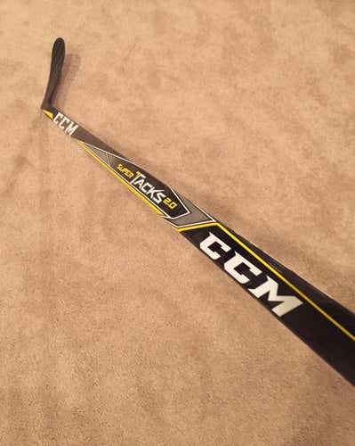 CCM RH P28 (BRAND NEW) 85 FLEX SUPER TACKS 2.0 STICK