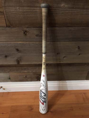CAT 7 Bat