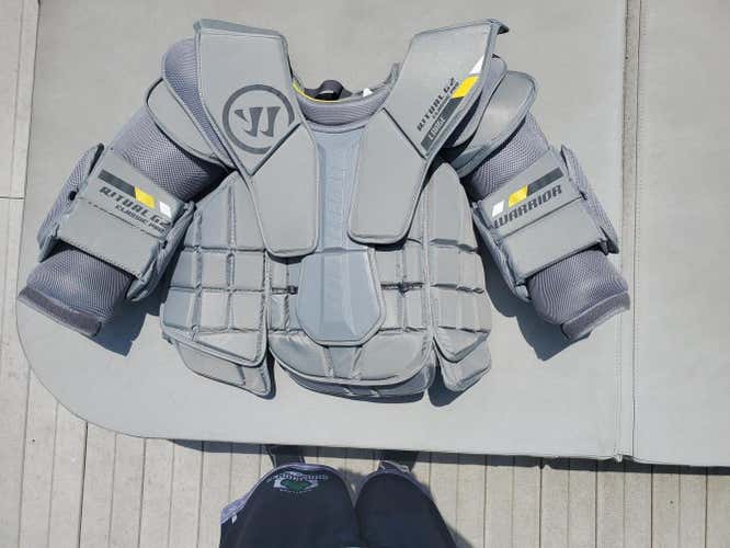 Warrior Ritual G2 Classic Pro Chest and Arm Protector Goalie Chest Protector Senior Pro Stock