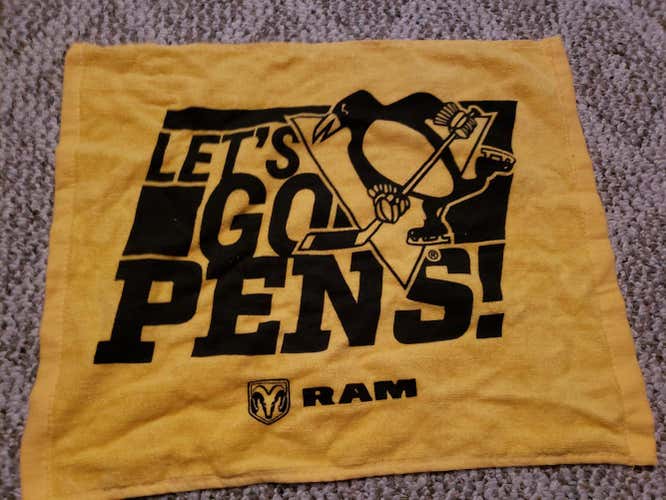 Pittsburgh Penguins Sport Gold towel