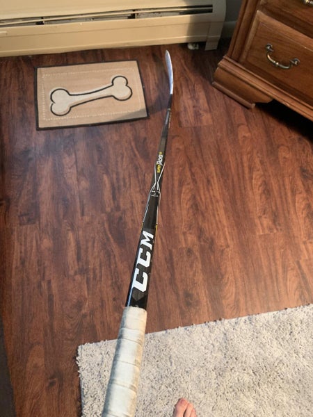 CCM Super Tacks 2.0 Hockey Stick Righty Mid Senior Pro Stock