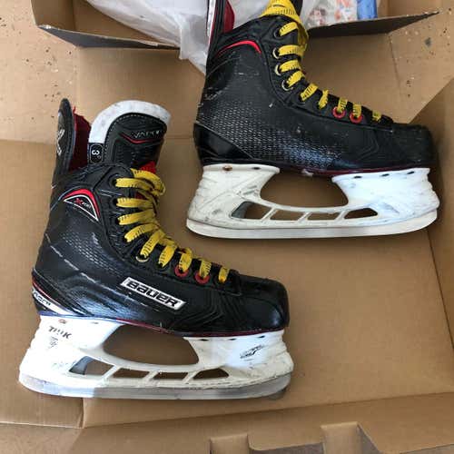 Vapor X700 Hockey Skates Junior Size 3