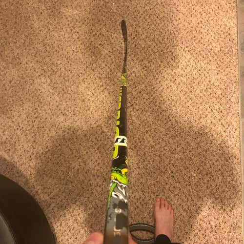 Warrior Dolomite DD Hockey Stick Righty Toe Junior great condition