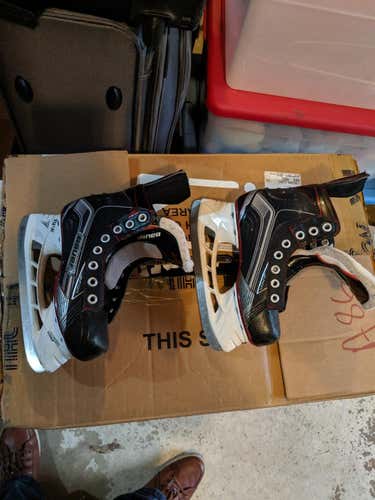 Bauer Vapor X500 Hockey Skates Junior Size 1.5