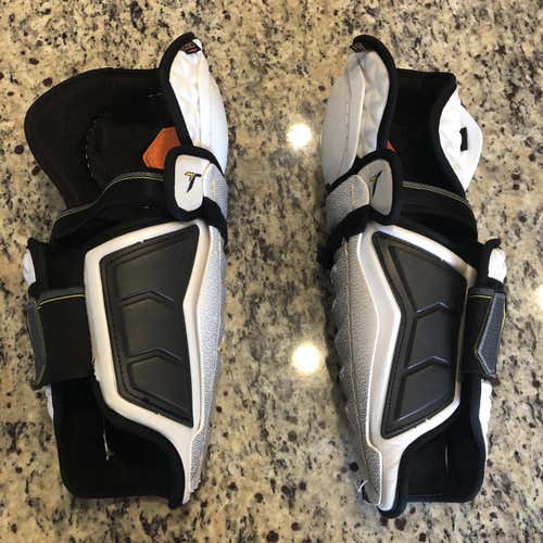 Ultra Tacks Shin Pads Senior