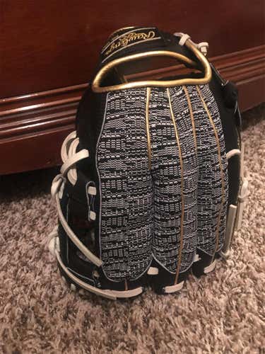 New Heart of the Hide Baseball Glove