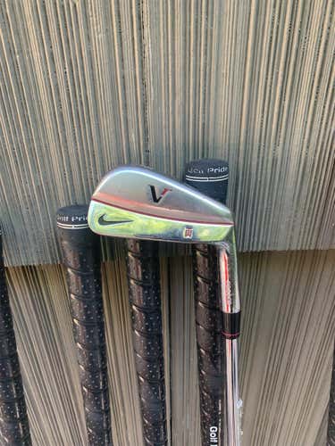 Nike forged VR Tiger Woods iron set Clubs (Full Set) Righty