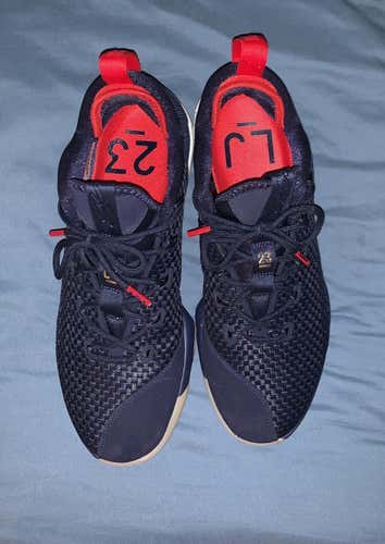 Lebron lows Size 11