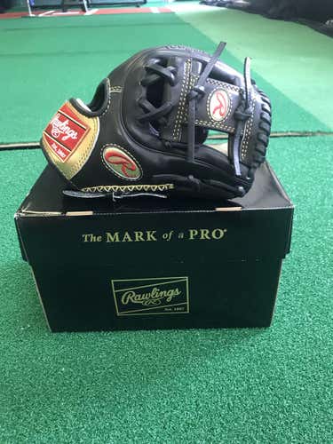 New Rawlings Gold Glove Baseball Glove