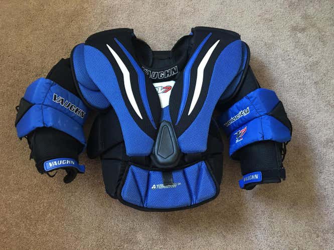 Vaughn Velocity V7 XR Carbon Goalie Chest Protector Intermediate