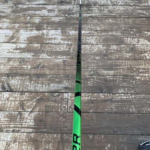 Vapor ADV Hockey Stick Righty Mid Senior