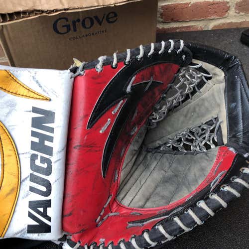 Vaughn Pro Return Goalie Glove & Blocker Regular Senior Pro Stock