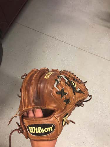 A2000 Baseball Glove