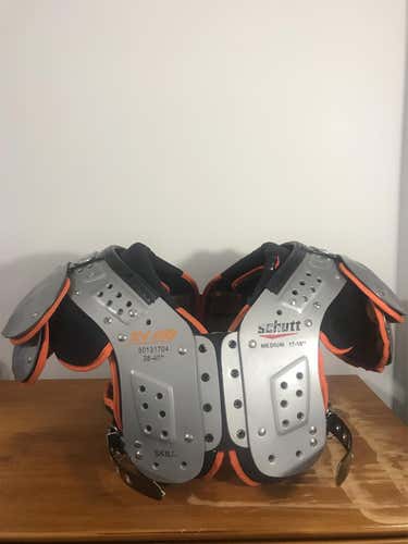 Schutt XV HD Skill Player Shoulder Pads