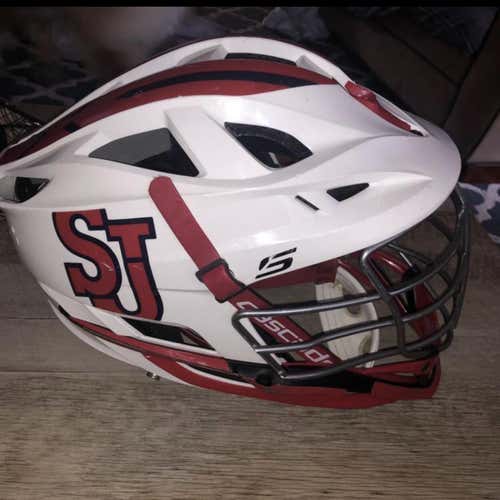 St. John’s D1 S helmet
