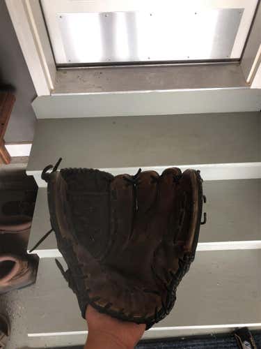 Nokona Softball Glove