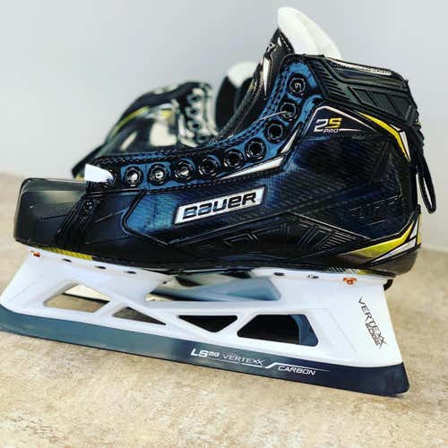 New Bauer Hockey Skates Size 9.5