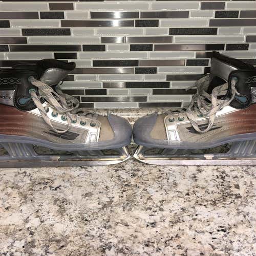 Vapor xxx Hockey Goalie Skates Senior Size 8.5