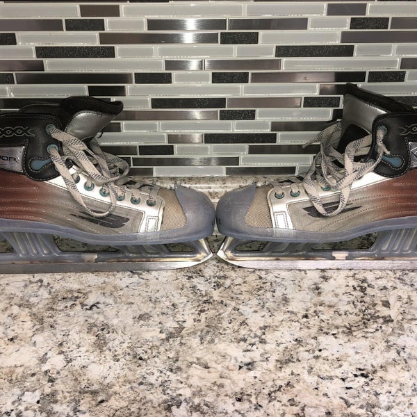Vapor xxx Hockey Goalie Skates Senior Size 8.5