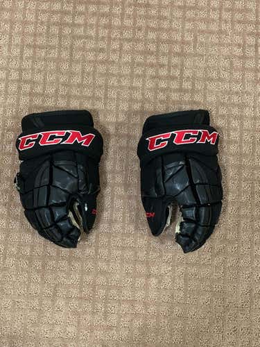 Waterloo Blackhawks USHL CCM pro model Gloves Senior Pro Stock