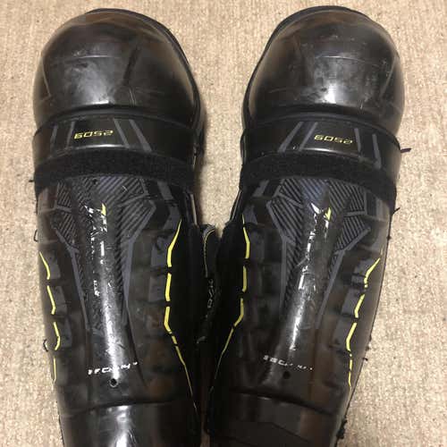 Tacks 6052 Shin Pads Senior