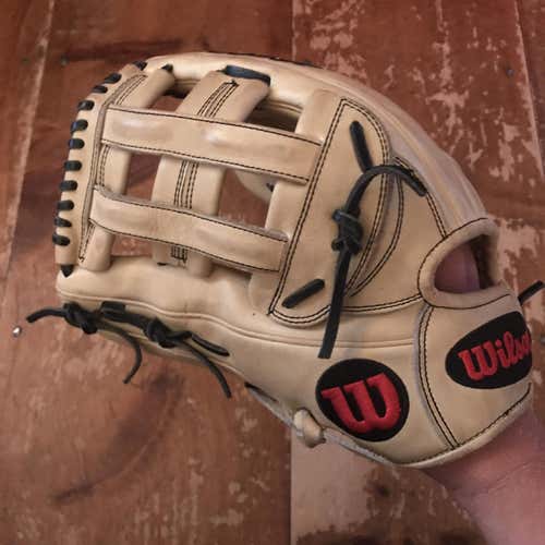 Wilson A2000 1799 Baseball Glove