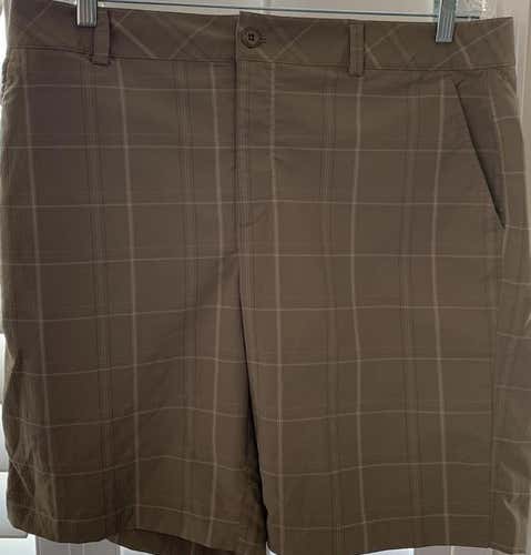 Under Armour Shorts (Size 36)