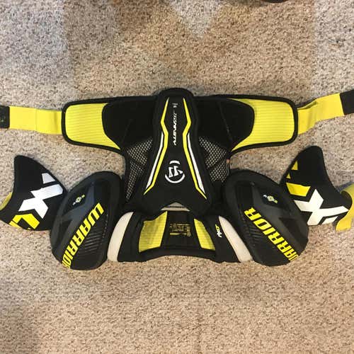 Warrior Dynasty Shoulder Pads Senior Small