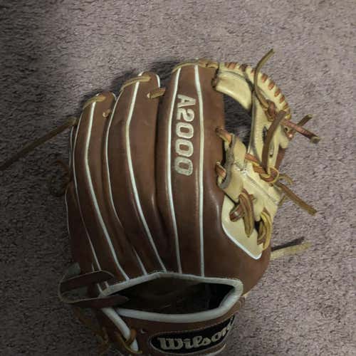A2000 Baseball Glove