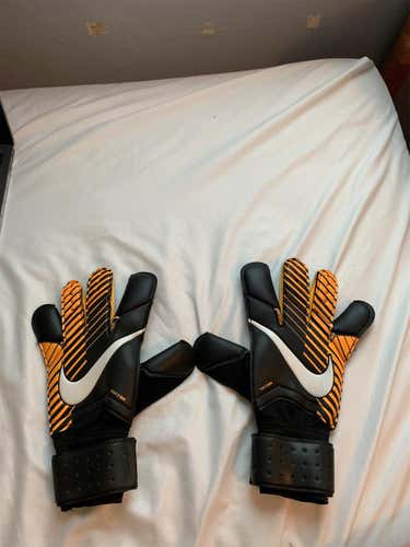 Nike Goalie Gloves