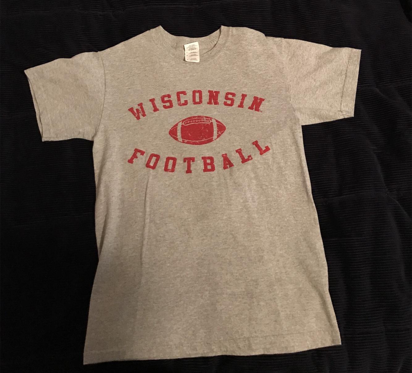 Wisconsin Football Shirt | SidelineSwap