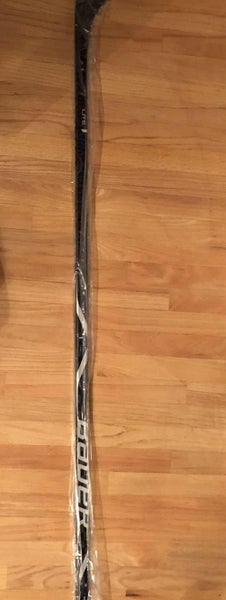 New Vapor 1X Lite Hockey Stick Righty Mid Senior Pro Stock