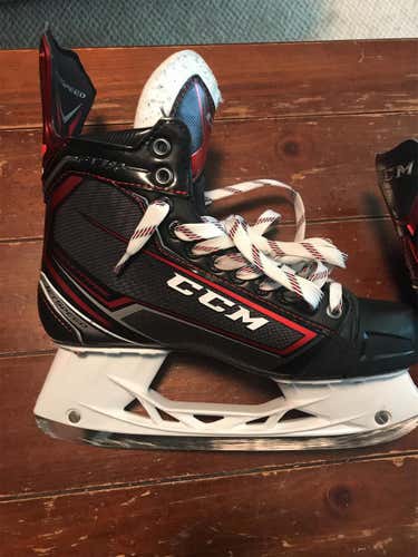 JetSpeed FT390 Hockey Skates Size 8