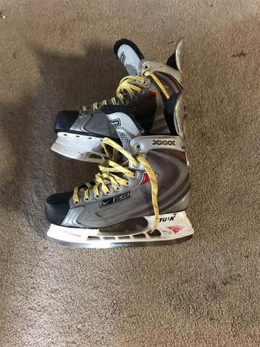 Vapor Hockey Skates Senior Size 9.5