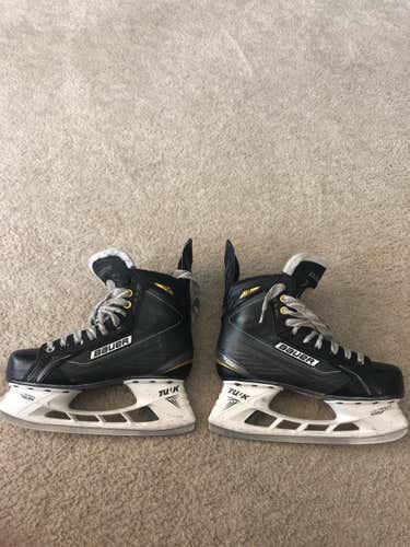 Supreme 170 Hockey Skates Senior Size 7.5