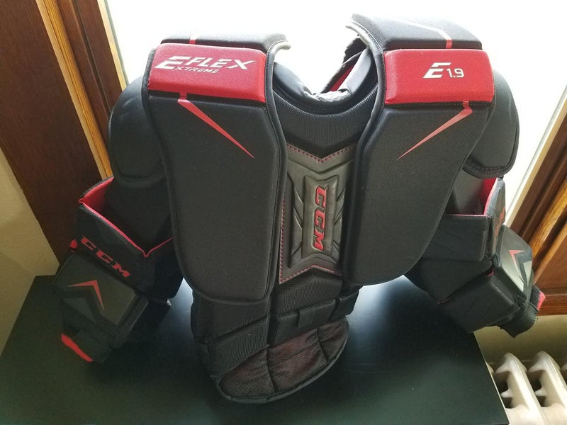 CCM Extreme Flex Shield E1.9 Chest and Arm Protector Goalie Chest Protector Intermediate Black