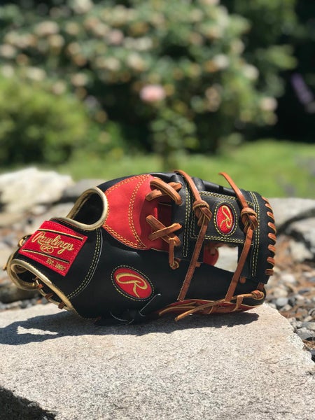 Never Used Black/Red Rawlings 11.5-Inch Heart of the Hide RT Adult Glove
