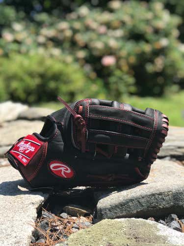 Never Used Black Rawlings Heart of the Hide RT Adult Glove
