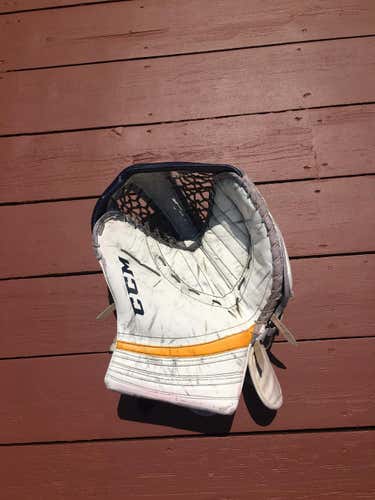 CCM Extreme Flex Pro Goalie Glove