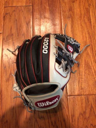 New A2000 Baseball Glove