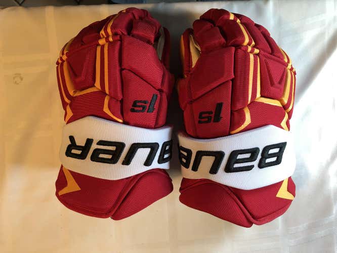 New Bauer Supreme 1S Gloves Senior Pro Stock Calgary Flames Retro