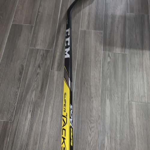 *NEW* [PROSTOCK] Evgeni Malkin CCM Super Tacks Stick W/ Penguins Logo Stick Plug