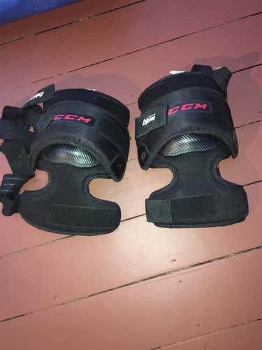 CCM Knee Guards